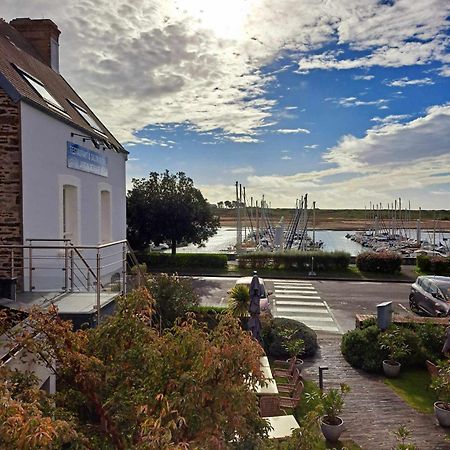 Hôtel Restaurant Les Ormes, The Originals Relais  Barneville-Carteret Exterior foto